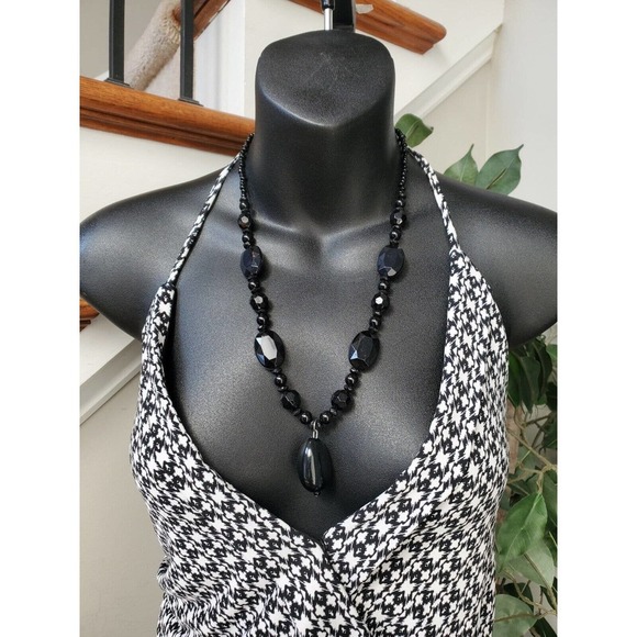 BCBGeneration White & Black Printed Surplice Halter V-Neck Knee Length Dress XS - Picture 12 of 13